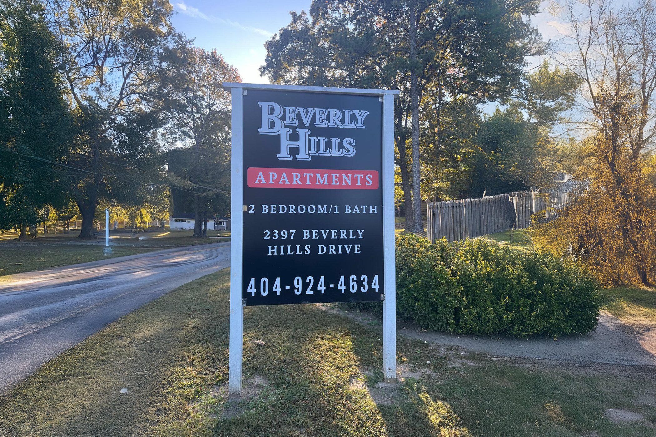 exterior view at Beverly Hills located in Chamblee, GA, 30341